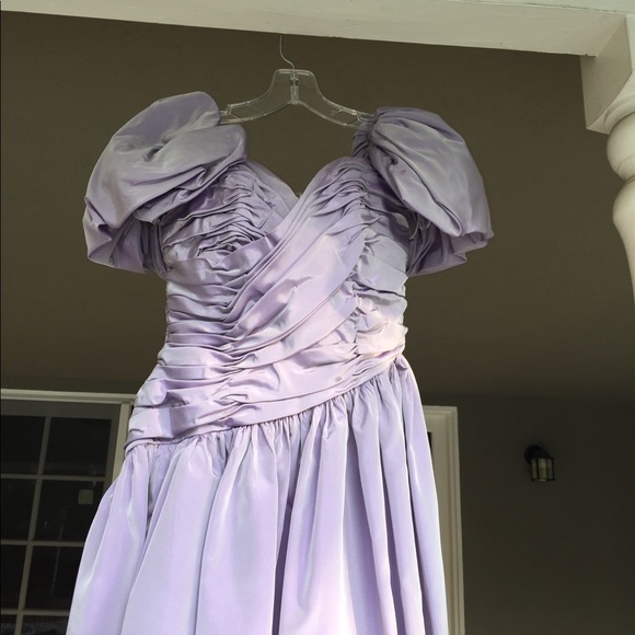 Be the Belle of the Ball in this handmade gown. - Picture 5 of 8